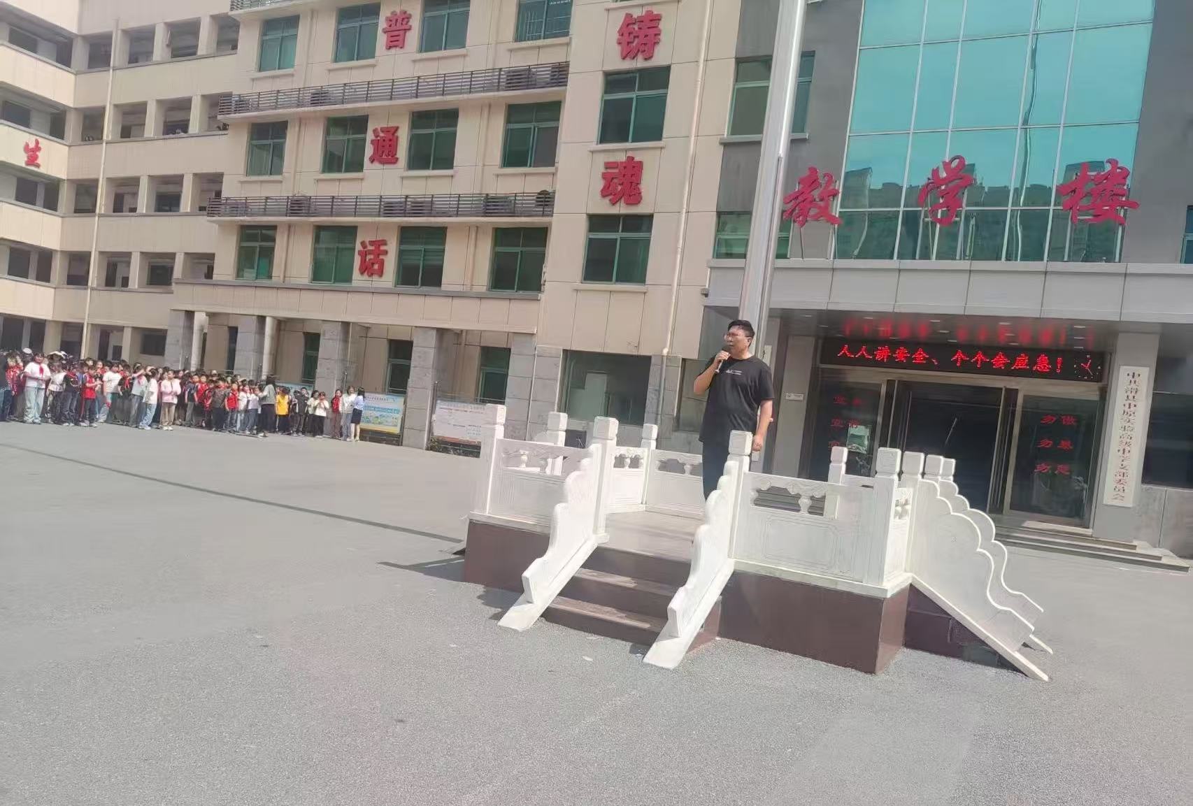 1747212065653357.jpg cf33f7d6239b581ffd34d79f63156d6.jpg